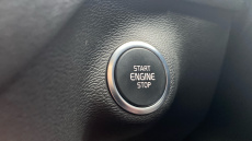 Volvo Xc40 1.5 T3 [163] R DESIGN 5dr Petrol Estate